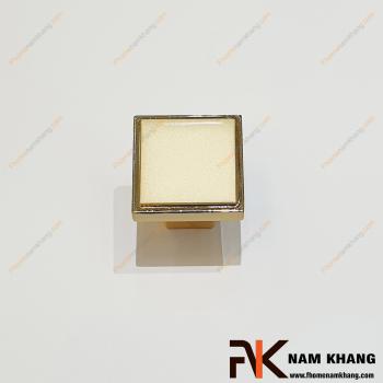 Núm cửa tủ vuông màu vàng viền ánh kim NK026-VK