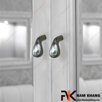 Núm cửa tủ kết hợp đá pha lê NK439-XND