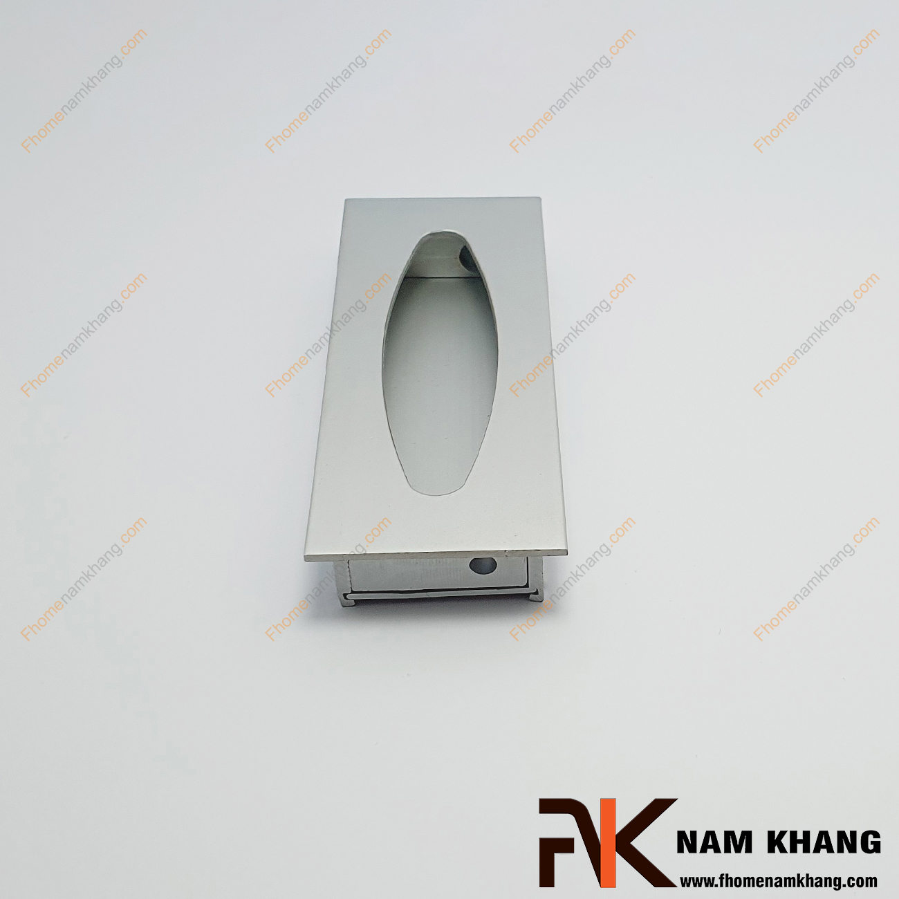 Tay nắm âm tủ màu nhôm NK012-NE là loại tay nắm chuyên dùng cho các loại tủ đặt ở những nơi có không gian hạn chế hoặc dùng để nâng cao tính thẫm mỹ của sản phẩm.