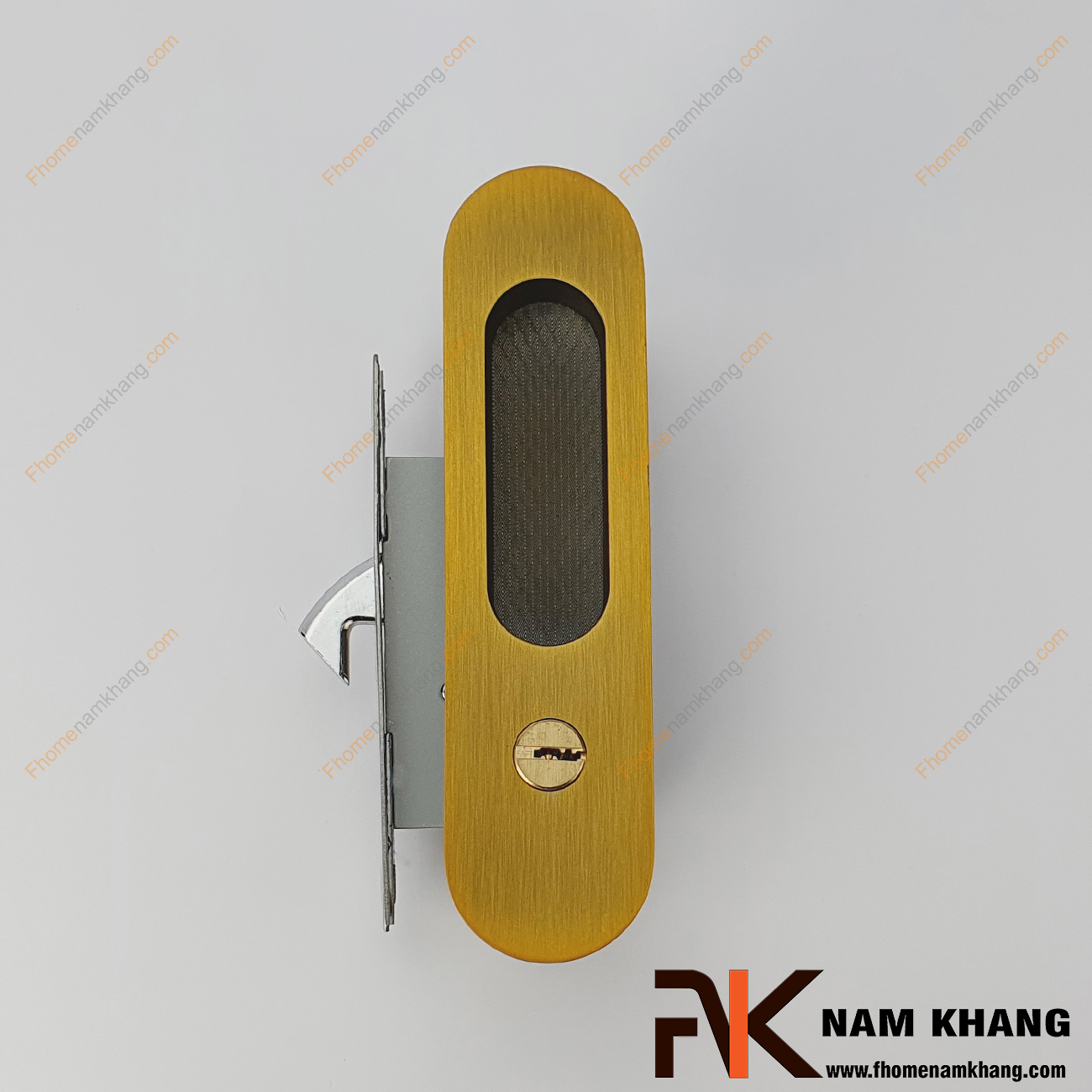 Khóa âm cửa lùa bằng inox màu đồng rêu NK568H-DR được sản xuất từ chất liệu cao cấp với kiểu dáng đơn giản phù hợp với nhiều không gian thiết kế nhà ở.