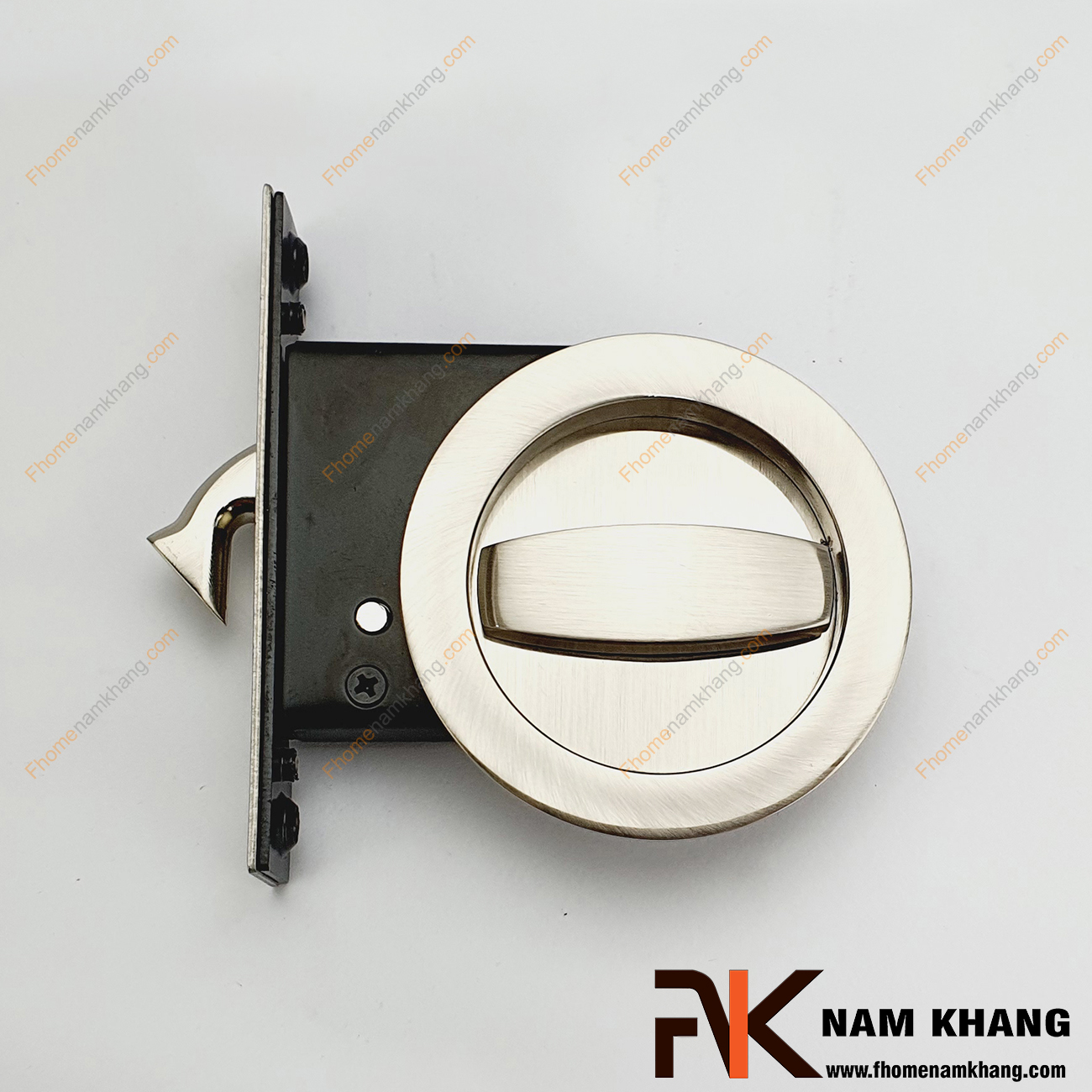 Khóa âm cửa lùa dạng tròn bằng inox NK567-INOX là dòng khóa thông dụng và được ưa chuộng sử dụng tại thị trường Việt Nam.