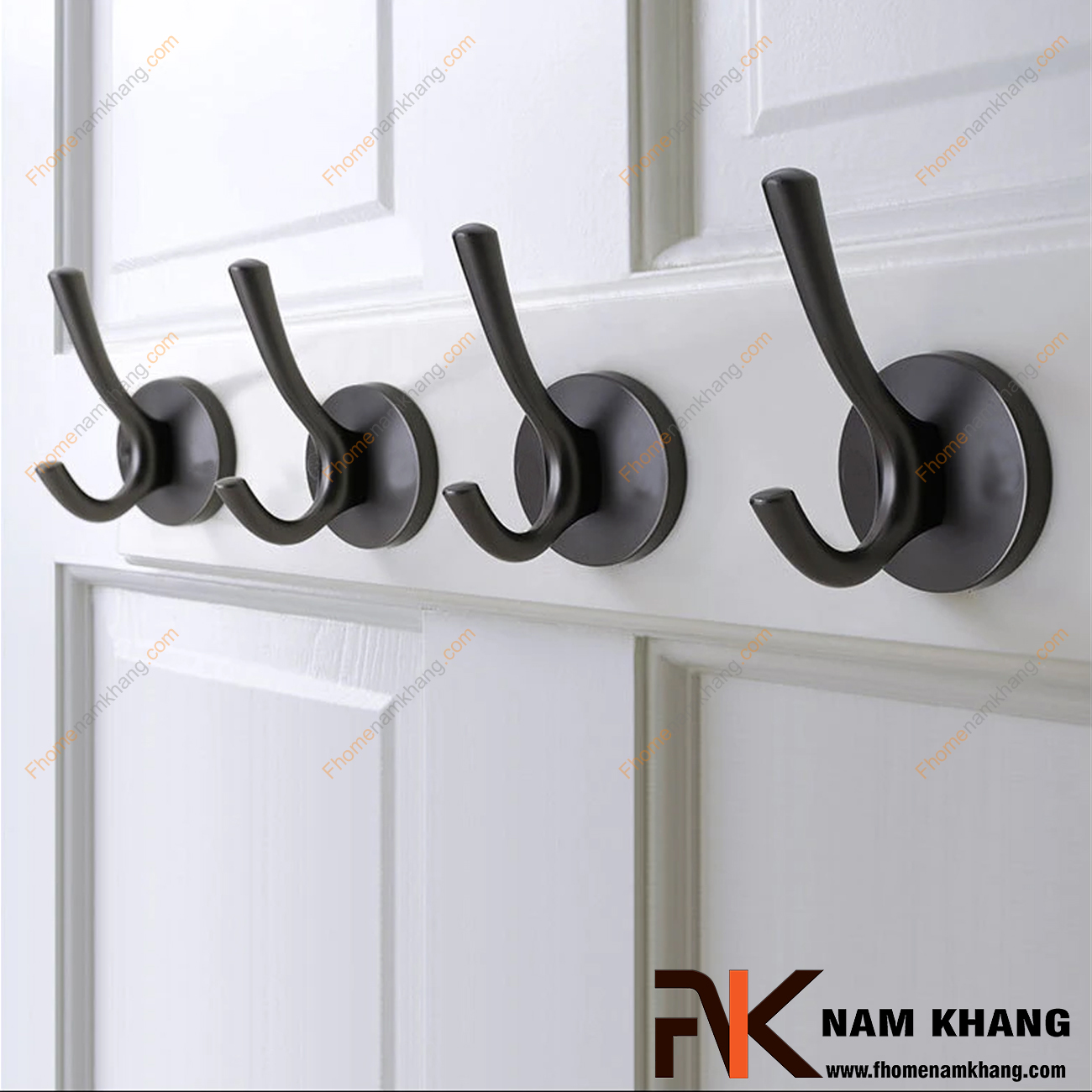 Móc treo tường dạng tròn trơn màu đen NK117T-DT, kiểu dáng móc treo được thiết kế từ thanh tròn đặc và đế được bo tròn thẩm mỹ