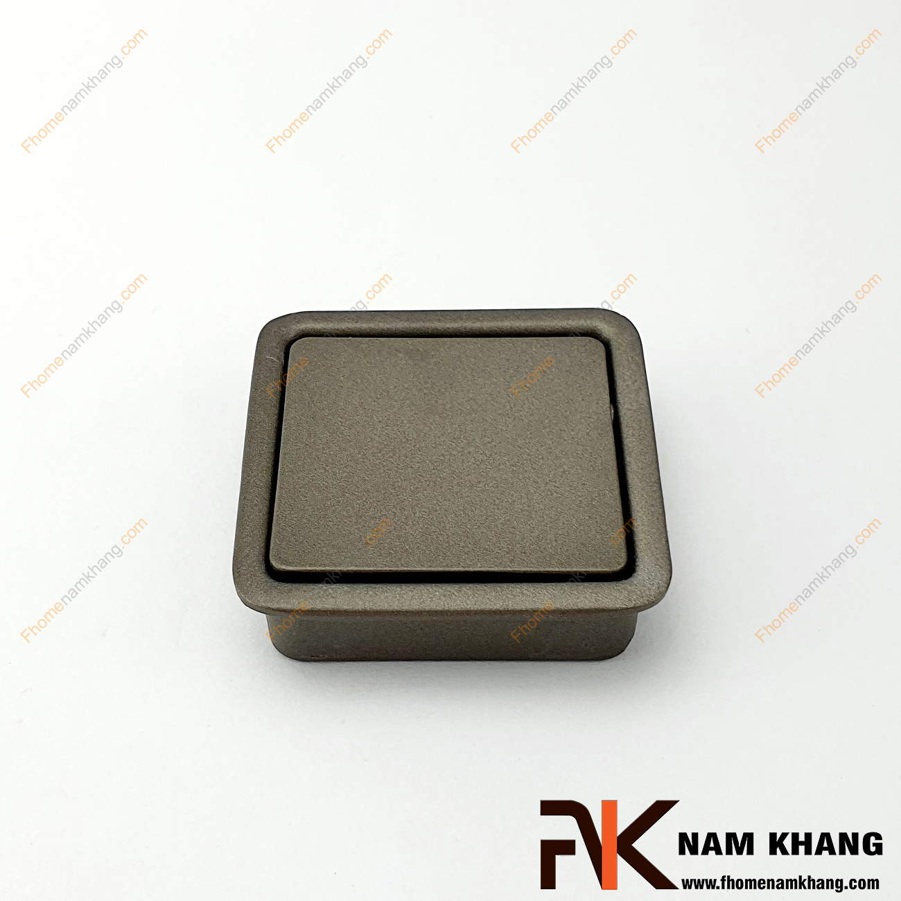 Núm âm tủ dạng vuông trơn màu xám NK237-X chuyên dùng cho các loại tủ đặt ở những nơi có không gian hạn chế hoặc dùng để nâng cao tính thẫm mỹ của sản phẩm