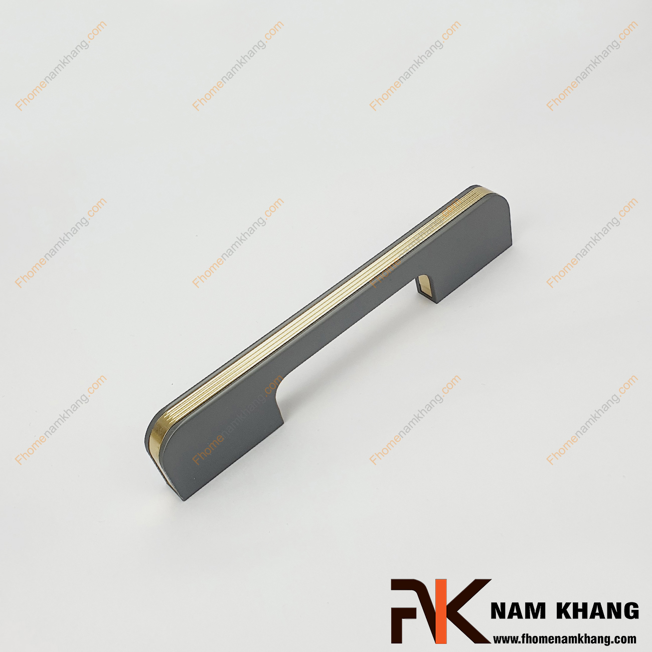 Tay nắm tủ phối hợp màu xám vàng NK398-XB - dòng tay nắm tủ đặc trưng cho thiết kế tay nắm tủ lắp ghép từ 2 phần riêng biệt.