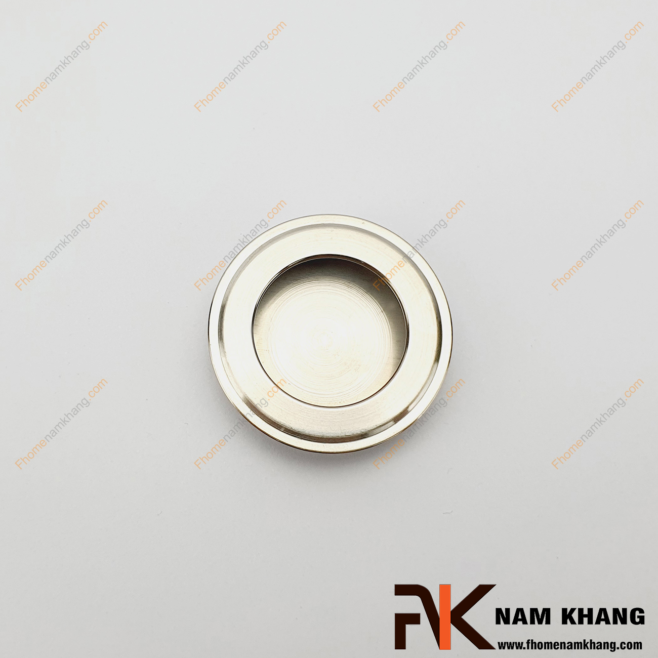 Tay nắm âm tủ dạng tròn NK463INOX-35B là dạng tay nắm âm inox dạng tròn sử dụng trên nhiều dạng cửa