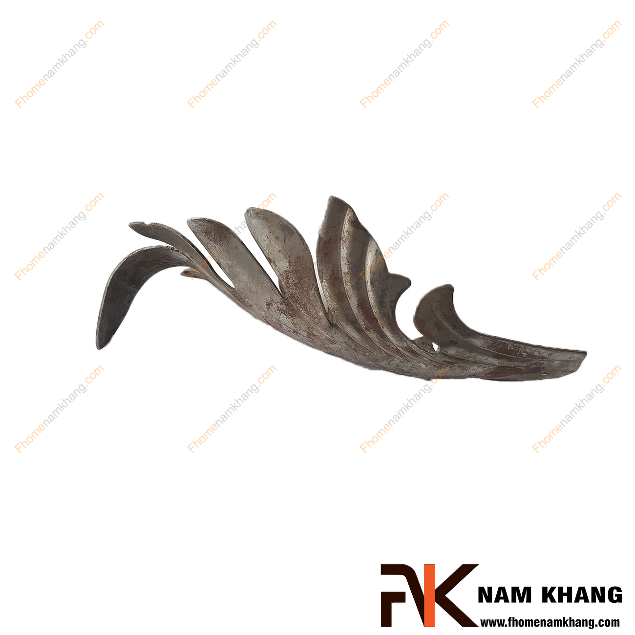 Hoa lá thép dập NKS-117 được tạo hình chiếc lá, là phụ kiện hoa lá dập dành cho các sản phẩm sắt uốn mỹ thuật   Chi tiết được dập nỗi trên bề mặt, mô phỏng chính xác chi tiết thực tế.